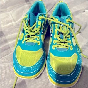 GDEFY Gravity Defyer Women's Size 9 Ion Athletic Green/Aqua Walking Shoes